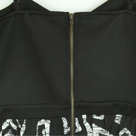 ❤️ FIRE Los Angelas Jumpsuit Black White Built in Bra Geometric Jumpsuit Size M - Picture 4 of 8